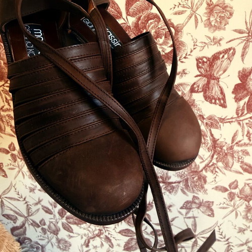 Gianna Kazakou brown vintage sandals never worn with imperfections size 36