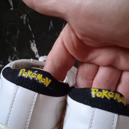 Zara Pokémon Athletic Shoes size 36 used, white