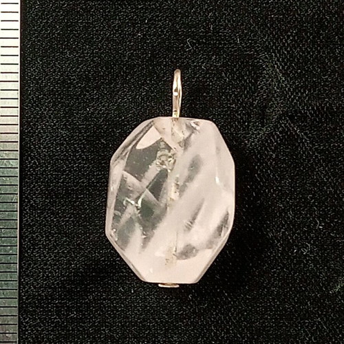 Rose quartz pendant new semi-precious stone 2x1.5 cm