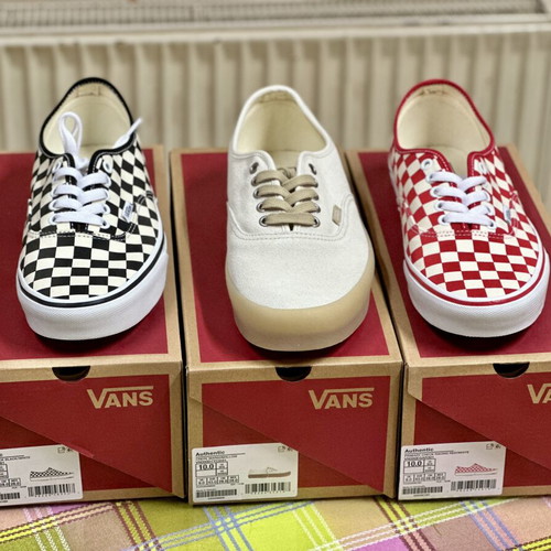 Vans Authentic trainers new, pack of 3 pairs, size EU 43