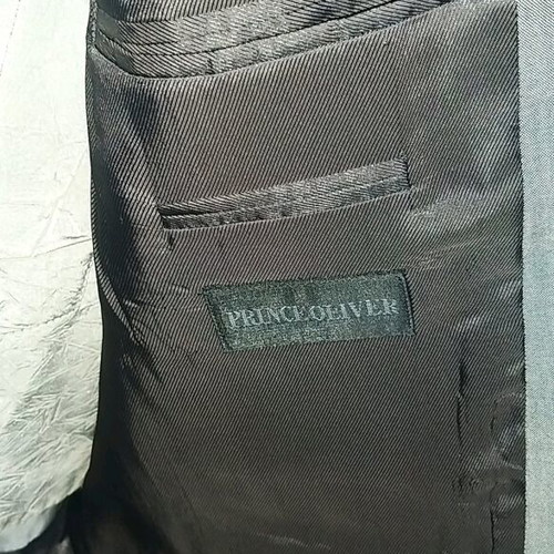 Prince Oliver suit with vest, like new, light gray summer