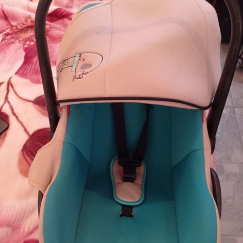 Baby car seat like new