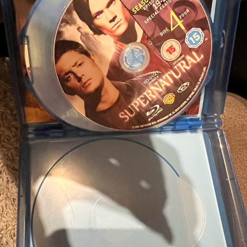 Supernatural Season 4 Blu-Ray boxset like new