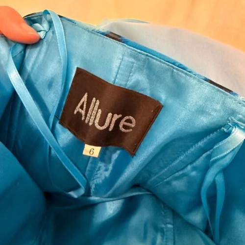 Allure dress like new, turquoise, size XS