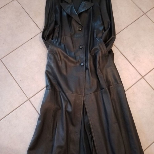 Leather women's flared coat used, black