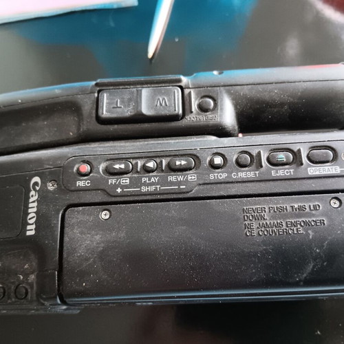 Canon E209 and E300 video cameras used for parts without power supply