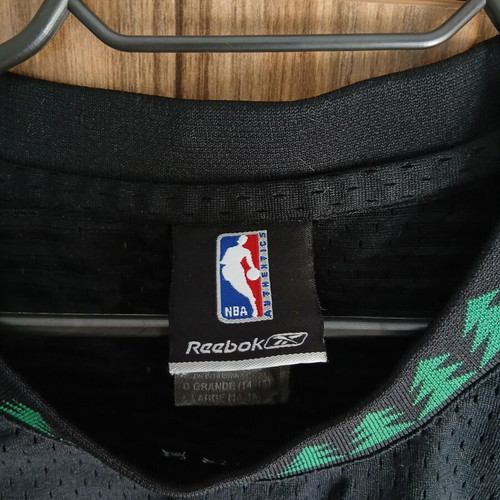Reebok Timberwolves Basketball Jersey Garnet 21 like new, black, XS