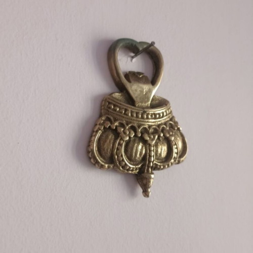 Solid Brass Crown Sculpture 10x8 cm used