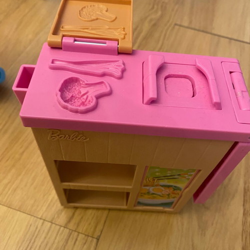 Barbie Noodle Bar Workstation like new