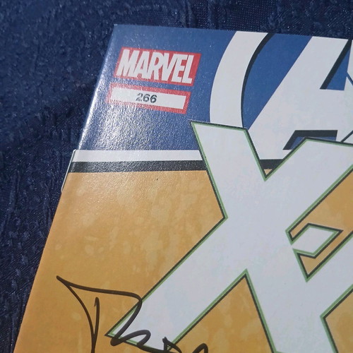 X-men Legacy #266 like new with Rafa Sandoval signature