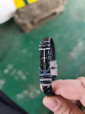 Men's leather bracelet with steel, like new, with anchor