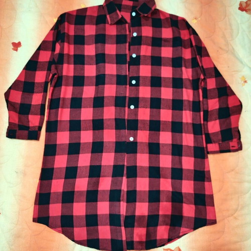 Long women's checkered shirt like new, black and red