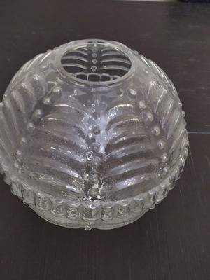 Decorative glass vase like new, height 22 cm, perimeter 67 cm
