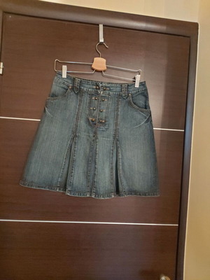 Miss Simbolo denim skirt like new with pockets and pleats size L