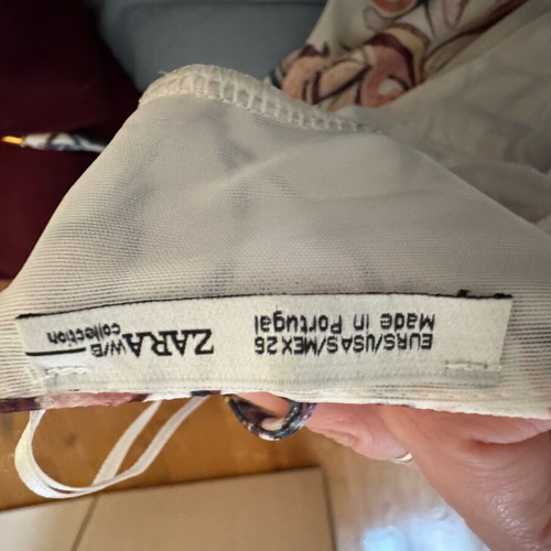 Mini dress Zara with embroidery like new
