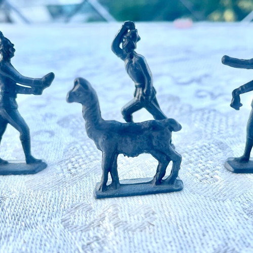 German lead ww2 soldier figures used, collectible