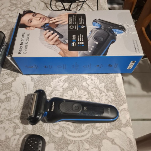 Braun Series 5 men's face shaver like new