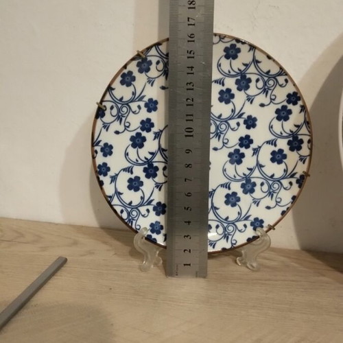 Decorative wall plates like new, set of 2, 24 gold painting, 22 cm diameter