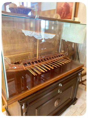 Handmade Trireme like new in protective case