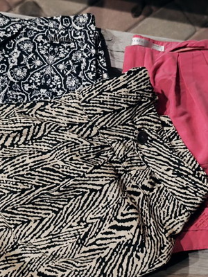 Shorts pack of 3 like new, pink and patterned fabrics