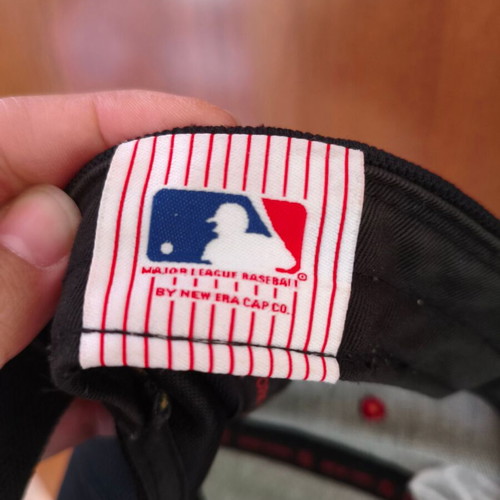 New Era New York Yankees MLB cap size 58cm like new black red