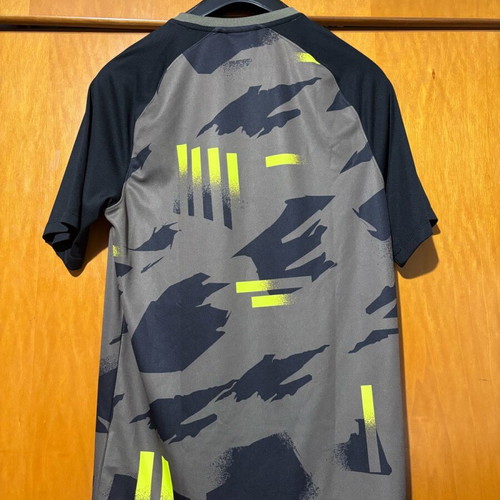 Nike training shirt size Small like new