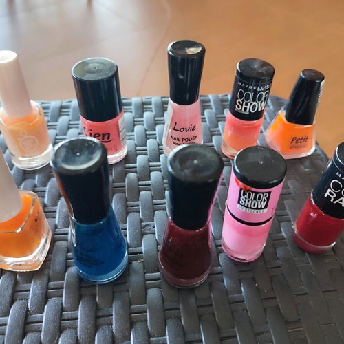 Nail polish set like new, 10 vibrant colors