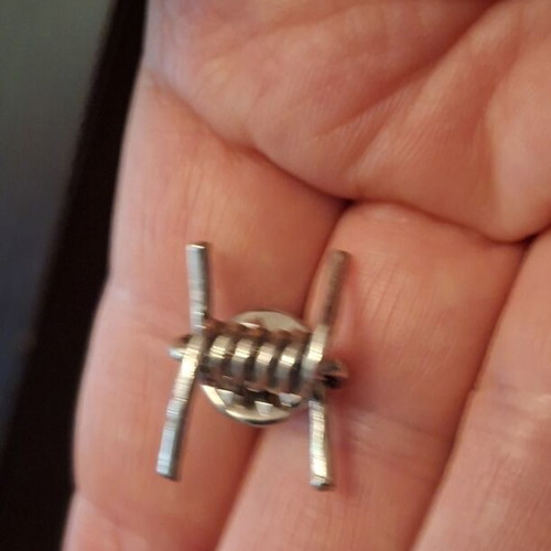 Metal lapel pin in barbwire shape new