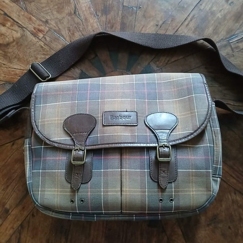 Barbour Wax Leather Tarras messenger bag used