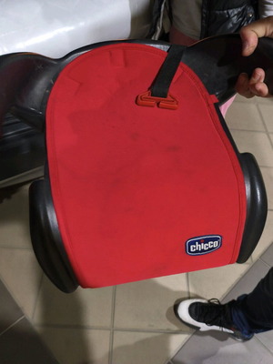 Child booster seat slightly used