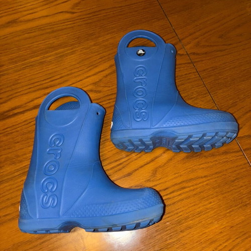 Crocs c11 blue rain boots size 28-29 like new