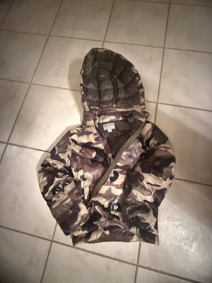 Guess children's jacket like new, size 7 years, brown and green