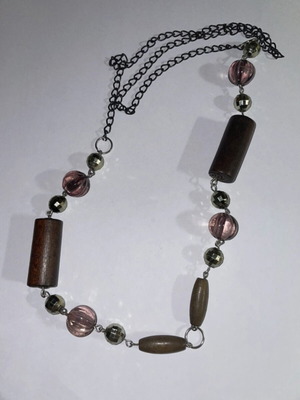 Κολιέ χειροποίητο με χάντρες καφέ και ασημί σαν καινούργιο