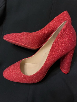 Mulanka red pumps like new size 39