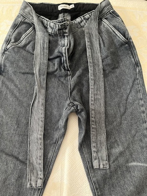 Toi&Moi women's Mommy Fit jeans size XS used, charcoal with red stitch