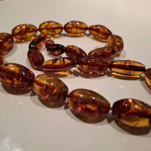 Necklace of solid natural Baltic amber, 23 beads, length 46 cm