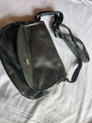 David Jones black shoulder bag used