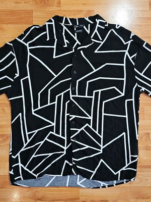 DeFacto Oversize Fit Hawaiian Shirt L with Geometric Pattern, Like New