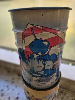 Vintage μεταλλικός τενεκές Nestlé με μπλε αρκουδάκι μεταχειρισμένος, retro 80s/90s