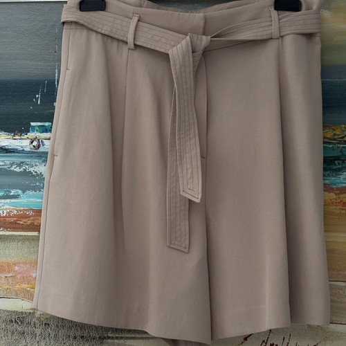 Massimo Dutti High-Waisted Fabric Bermuda Shorts Nude Medium Like New