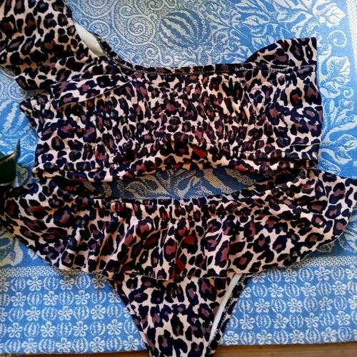 Leopard Bikini like new, size M, black and brown