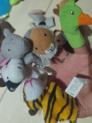 Finger puppets set of 15 like new