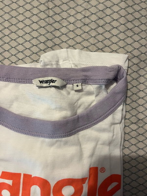 Wrangler women's t-shirt in small