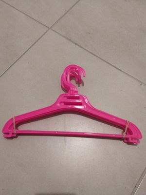 Children's hangers like new