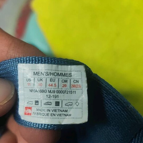 The North Face Skeena Sport blue sandals, men's size 10
