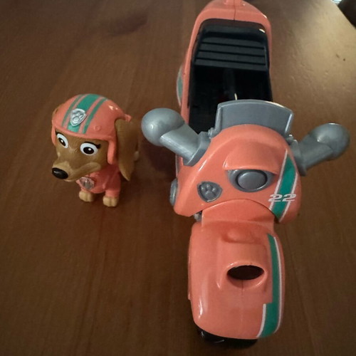 Paw Patrol Liberty figure like new with vehicle