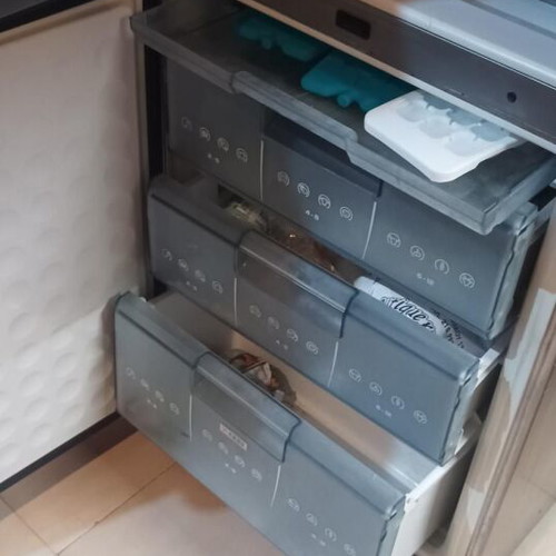 Whirlpool washing machine 7kg and Pitsos inox fridge used set