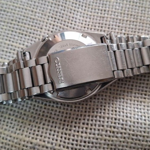 Seiko 5 μεταχειρισμένο ανδρικό ρολόι ατσάλινο με μαύρο καντράν