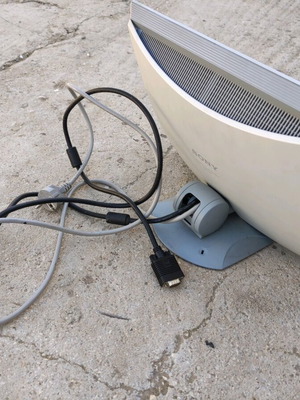 Οθόνη Sony 15 ιντσών σαν καινούργια