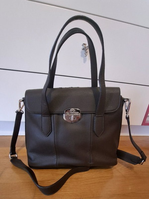 La Martina brown shoulder bag like new with storage pouch gift